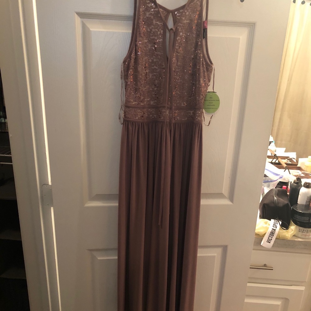 Long taupe strapless dress